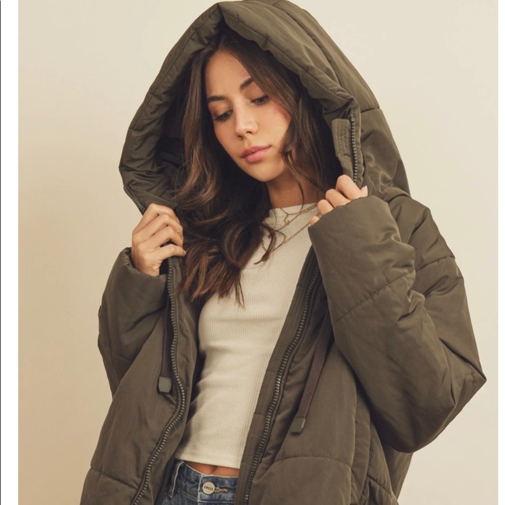 Dress Forum Hooded Puffer Jacket
